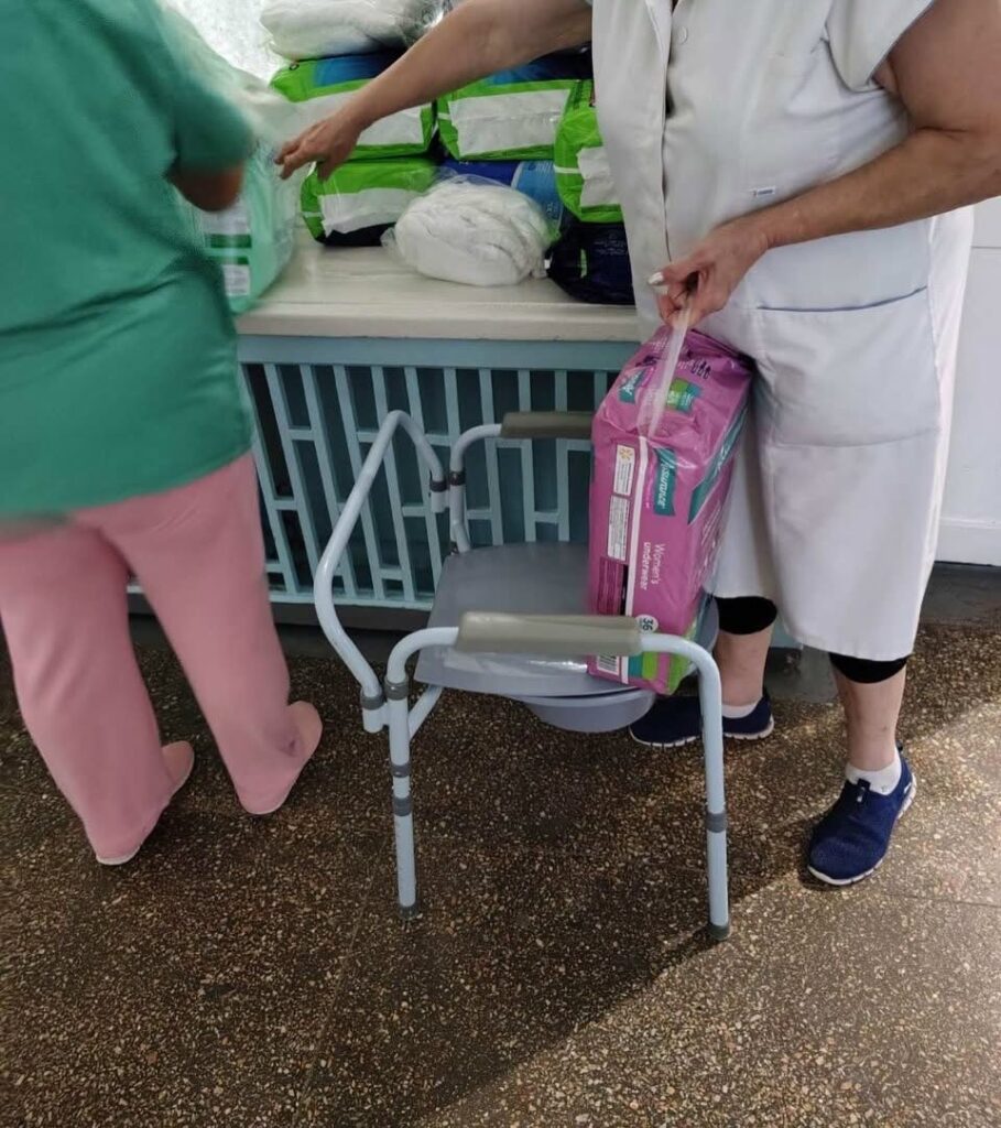 Volunteers of the NGO “Agape Ukraine” delivering humanitarian aid in the Kherson region