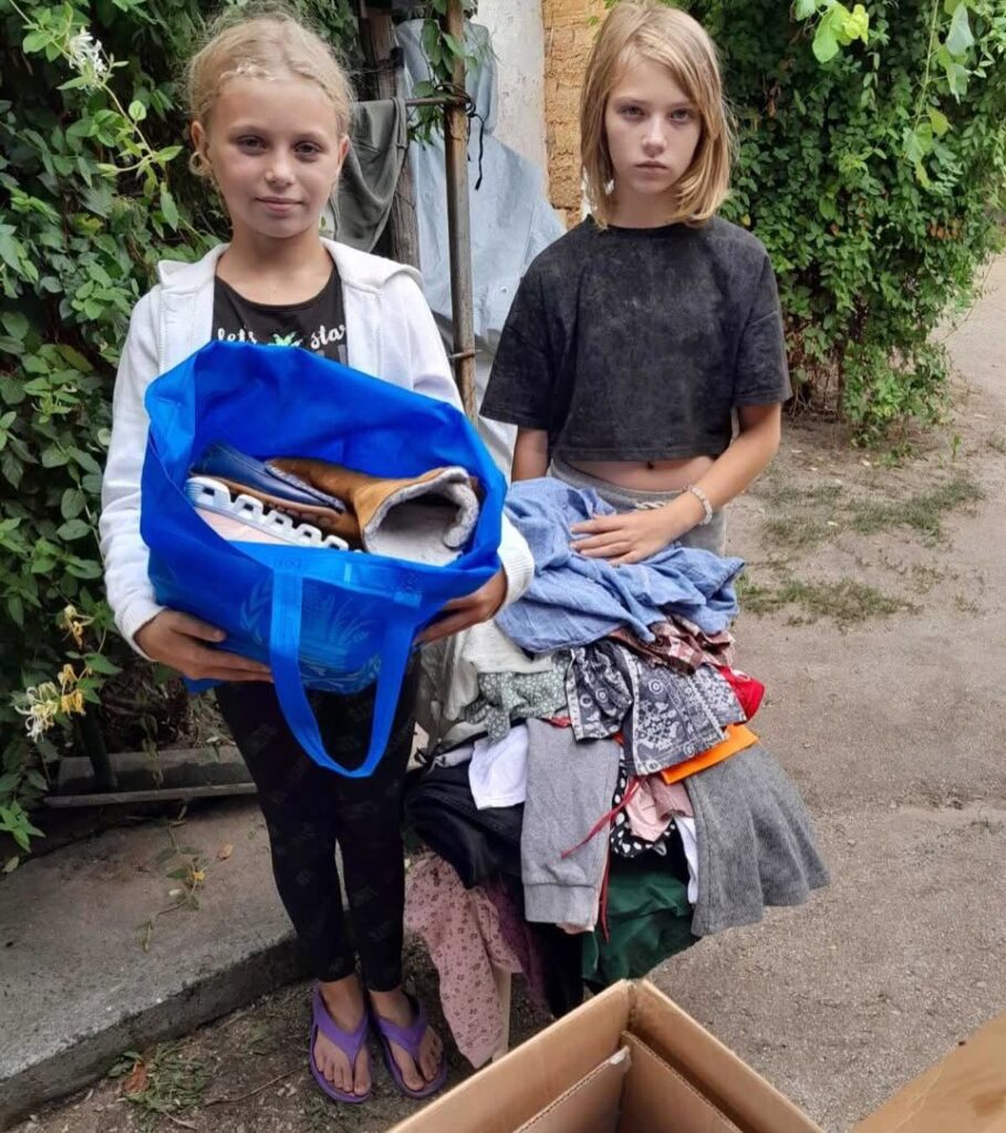 Volunteers of the NGO “Agape Ukraine” delivering humanitarian aid in the Kherson region